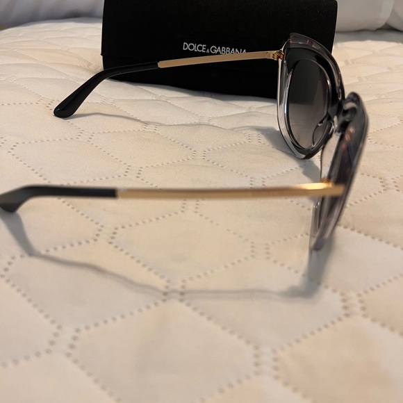 Dolce & Gabbana Black Sunglasses with Case main image 9